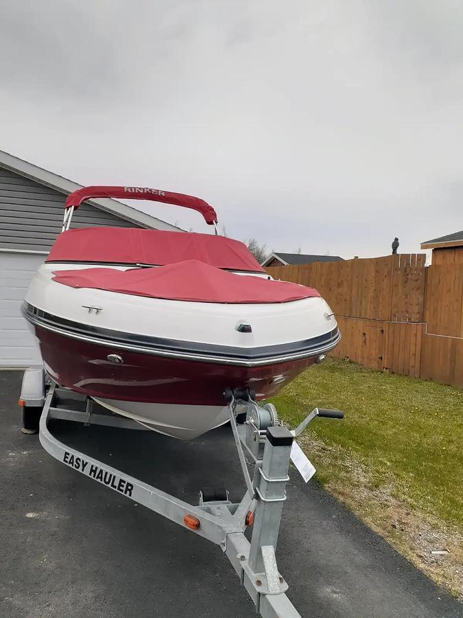 Used 2017 Rinker Boat Co QX-19