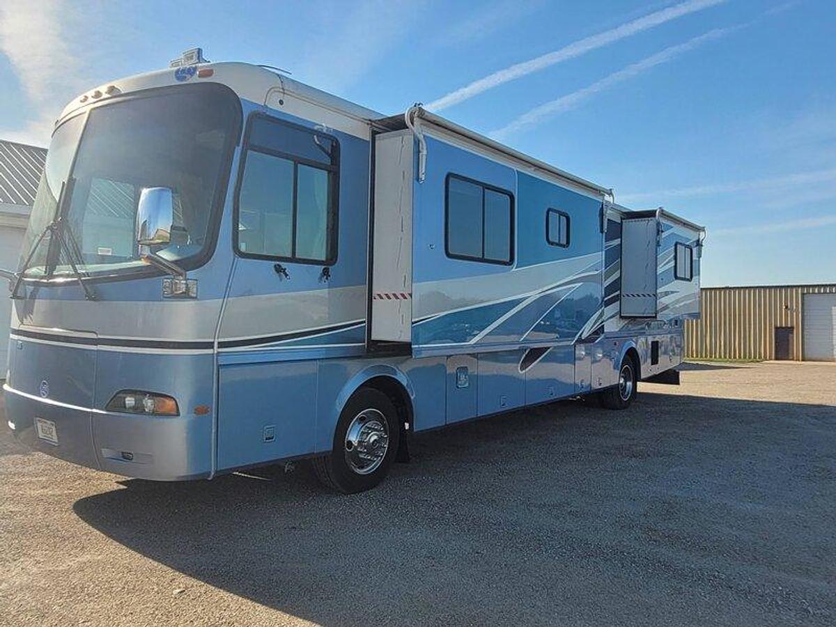 Used 2002 Holiday Rambler Endeavor