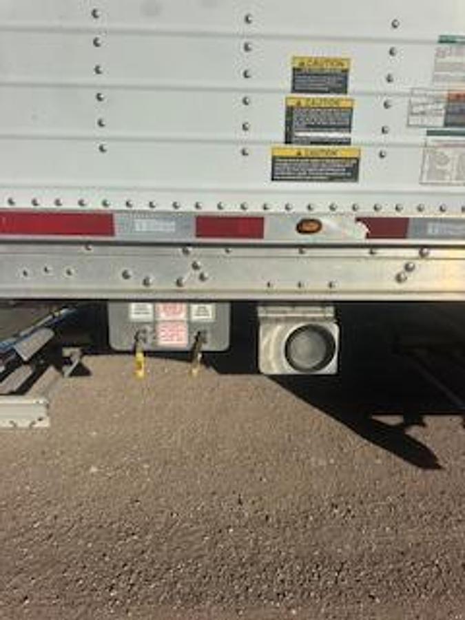 Used 2015 Wilson Hopper Grain Trailer