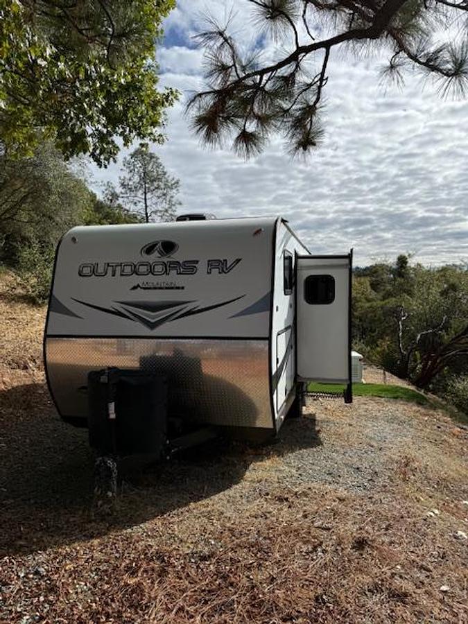 Used 2019 Outdoors RV Creekside Mountain Series