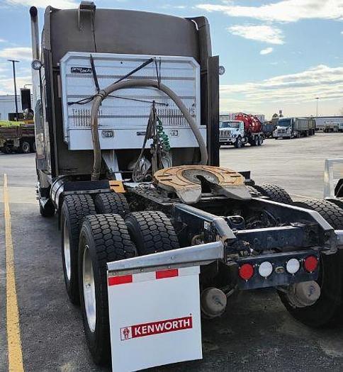Used 2013 KENWORTH T800