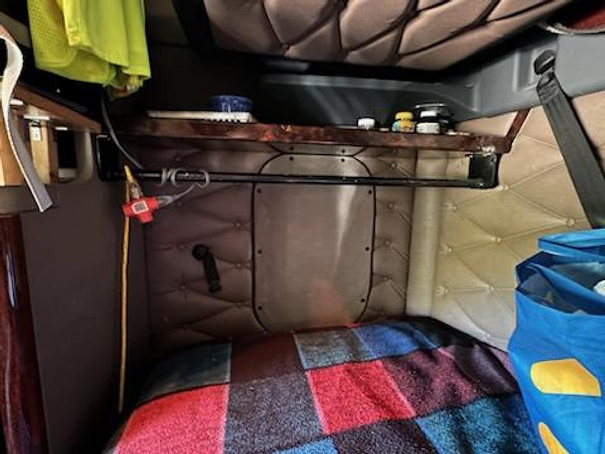 Used 2013 Freightliner Cascadia 125