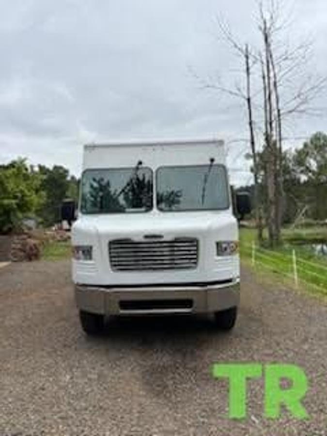 Used 2009 Freightliner MT55
