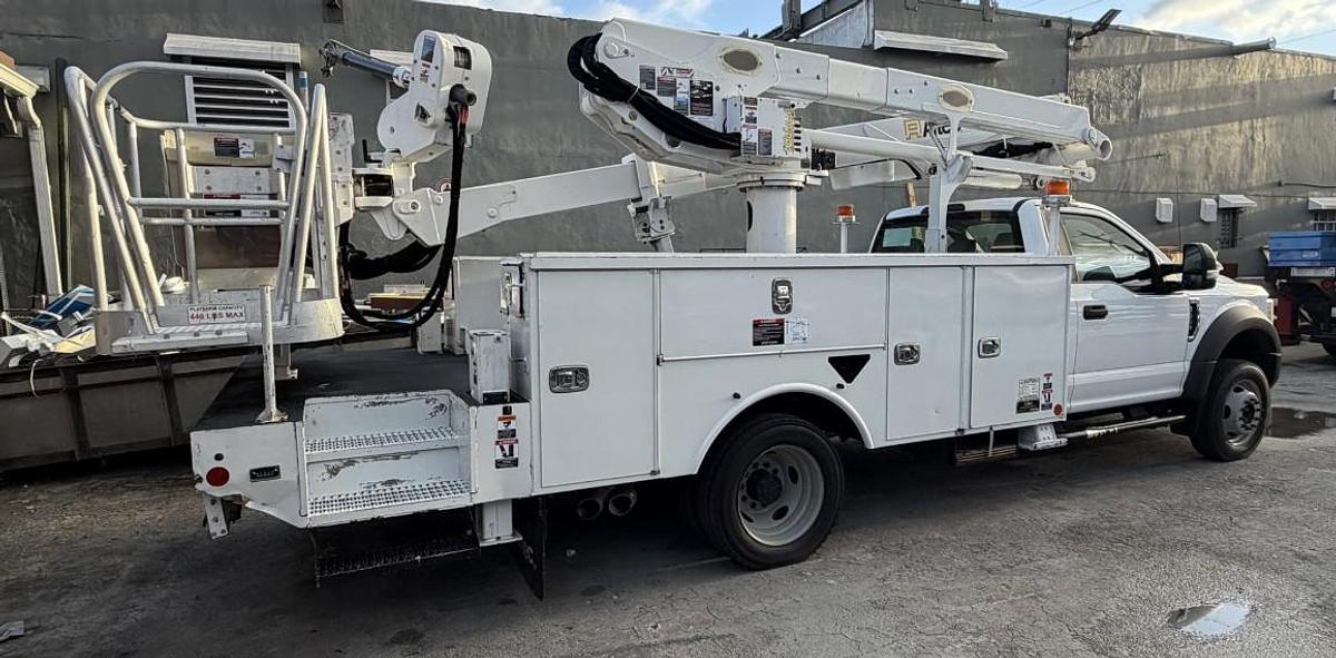 Used 2017 Ford F550 Chipper Dump Truck