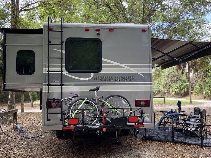 Used 2021 Winnebago Minnie Winnie