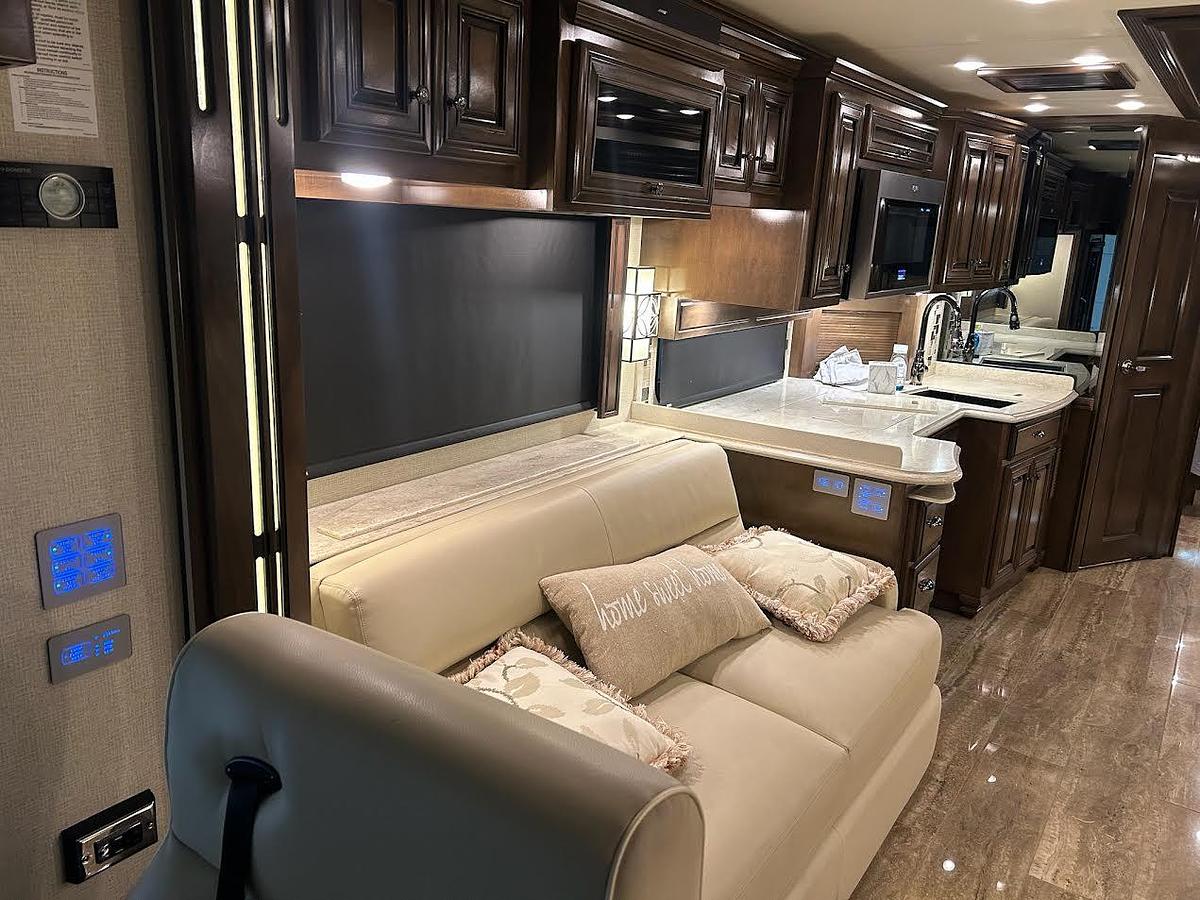 Used 2019 Newmar Dutch Star 4362 Class A Motorhome