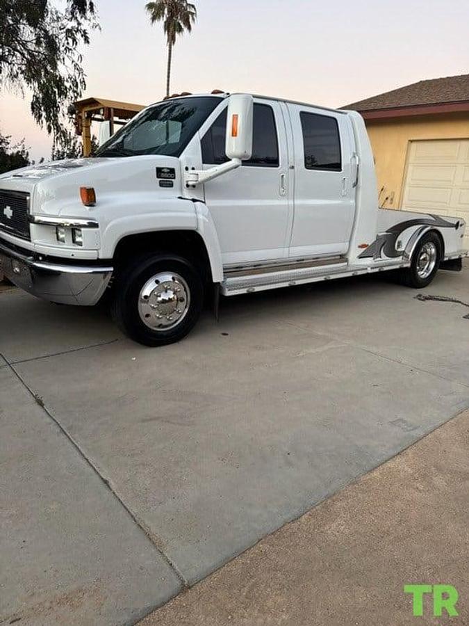 Used 2006 GMC TopKick C5500 Regency Conversion