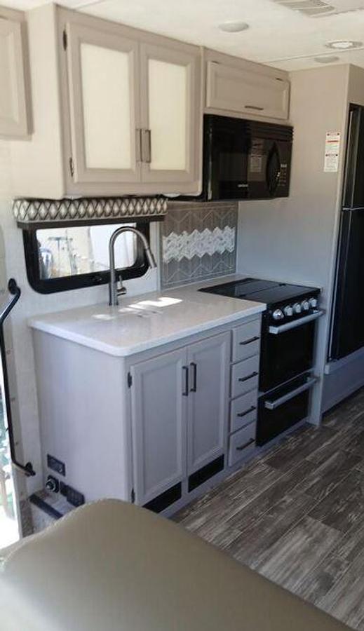 Used 2024 Thor Motor Coach Hurricane 35M Class A Motorhome