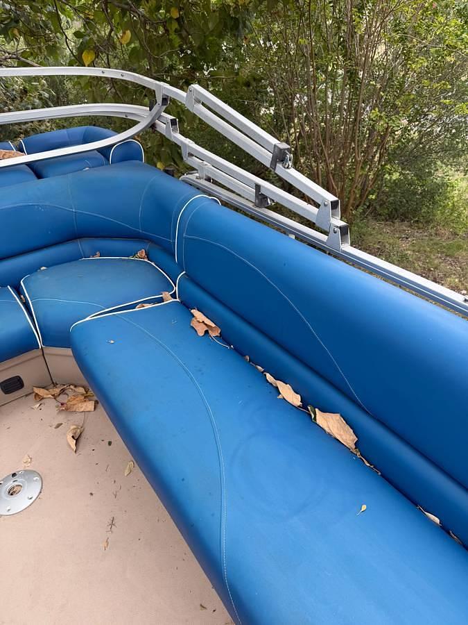 Used 2014 Sun Catcher G3 Pontoon – Yamaha 90 HP 4-Stroke – 500 Hours – Trolling Motor