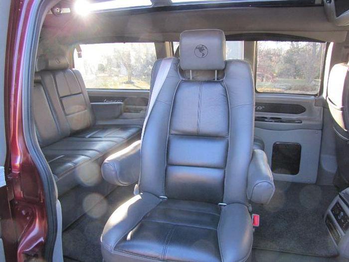 Used 2019 Chevrolet Express 2500 Cargo Van 3D