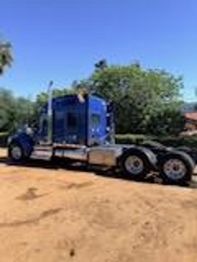 Used 2020 Kenworth W990