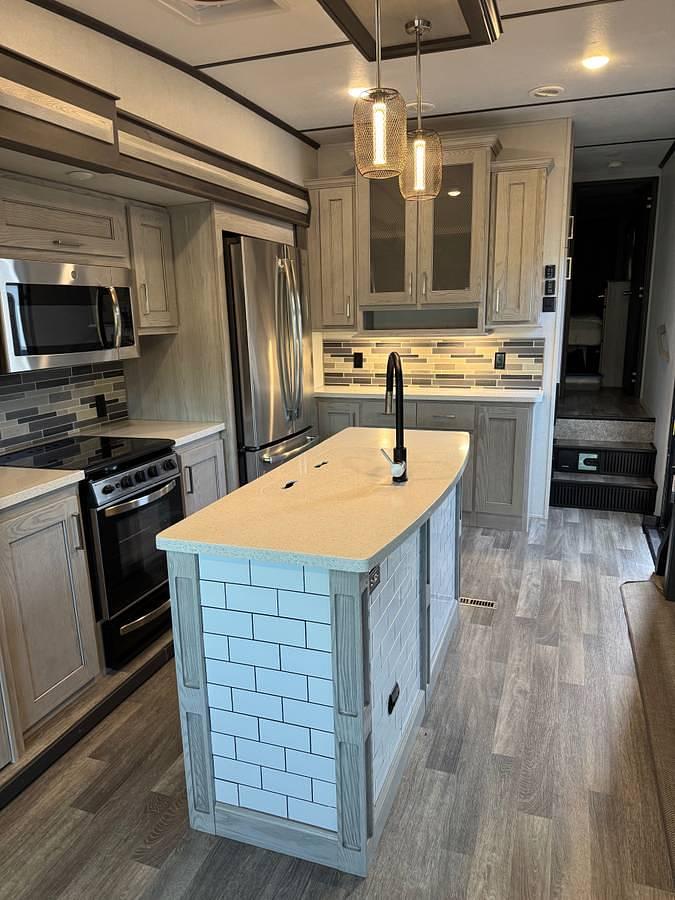 Used 2021 Keystone Montana High Country 331RL