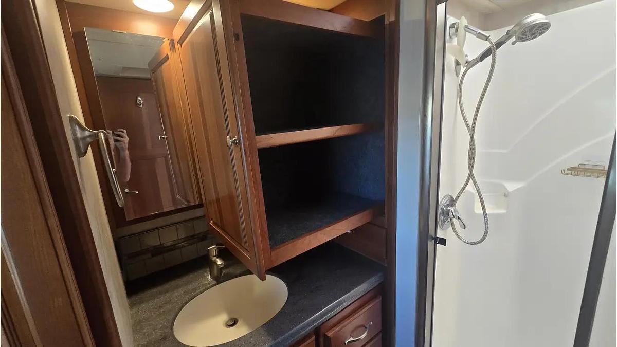 Used 2016 Winnebago Journey 40r