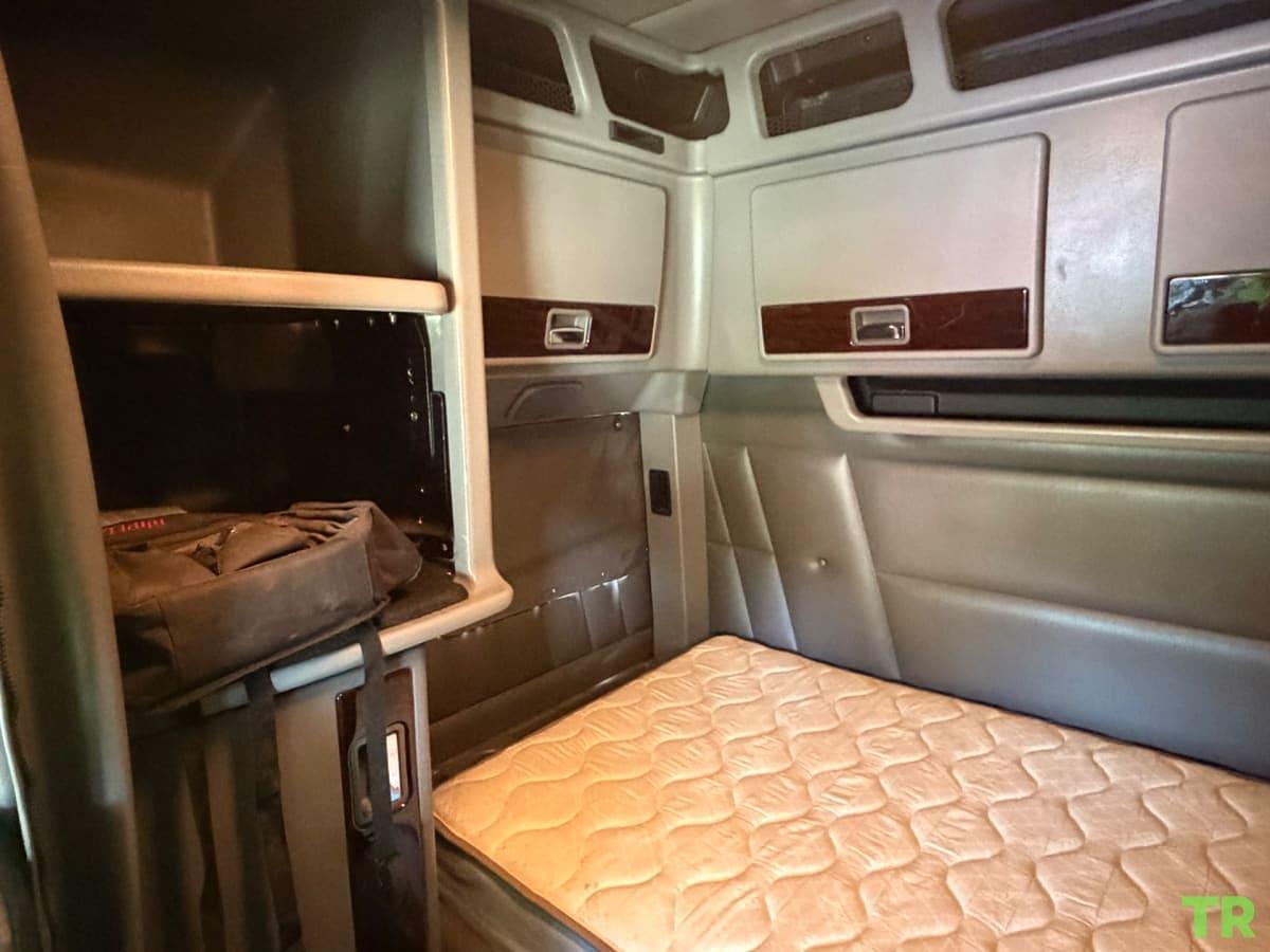 Used 2020 Peterbilt 389