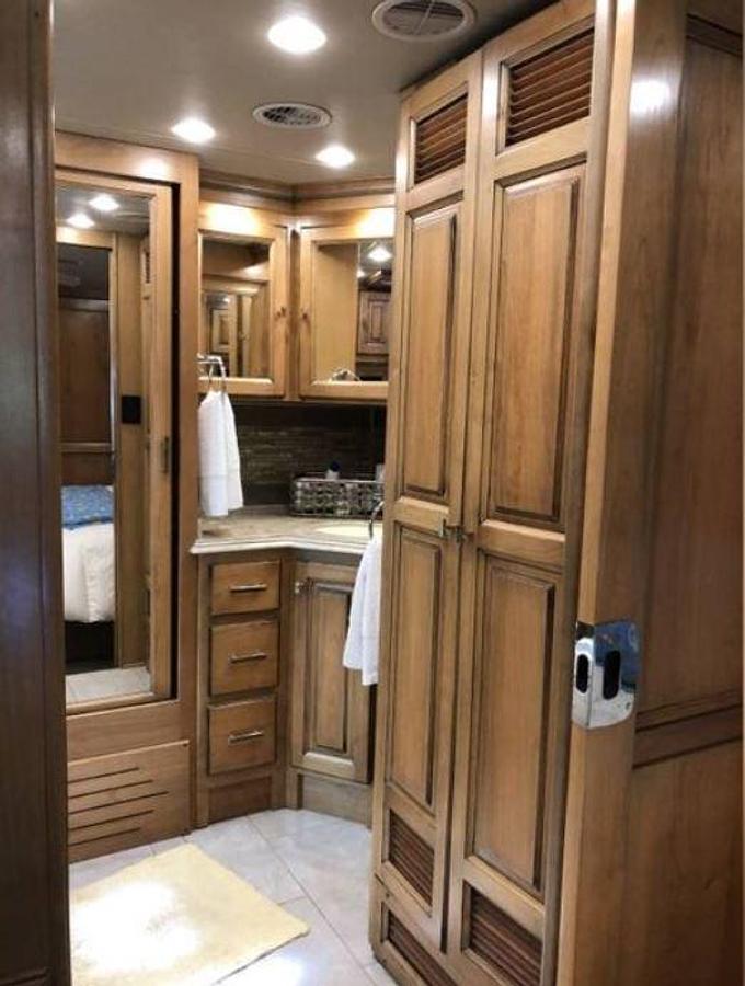 Used 2018 Tiffin Phaeton 40QBH Class A Motorhome
