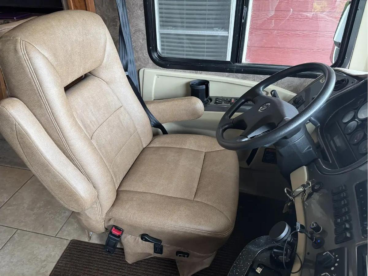 Used 2014 Tiffin Allegro RED 34QFA