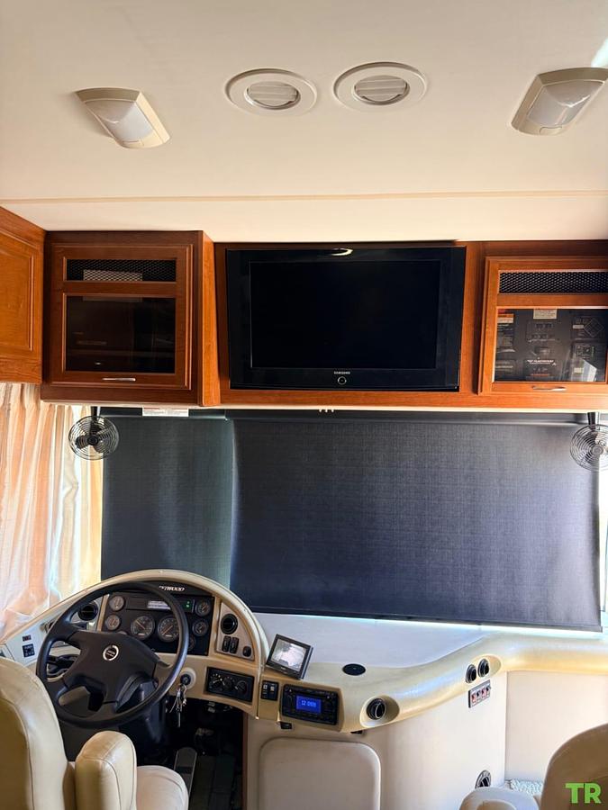 Used 2009 Fleetwood Expedition 38R Class A Diesel Pusher
