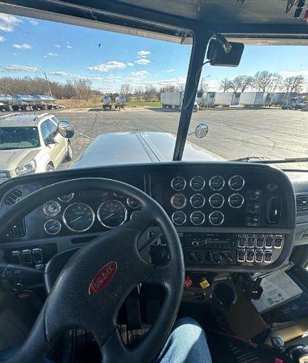 Used 2013 Peterbilt 389