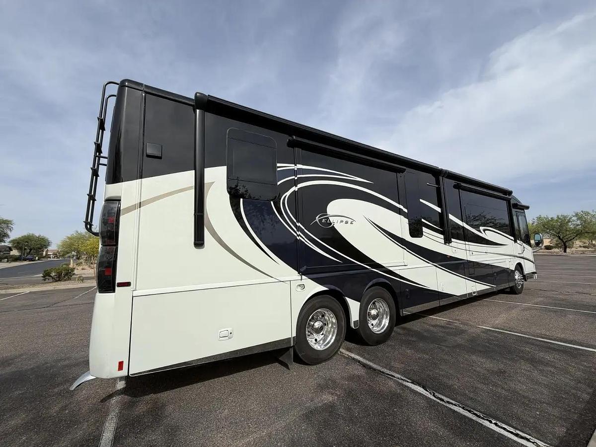 Used 2015 Winnebago Itasca Ellipse 42HD