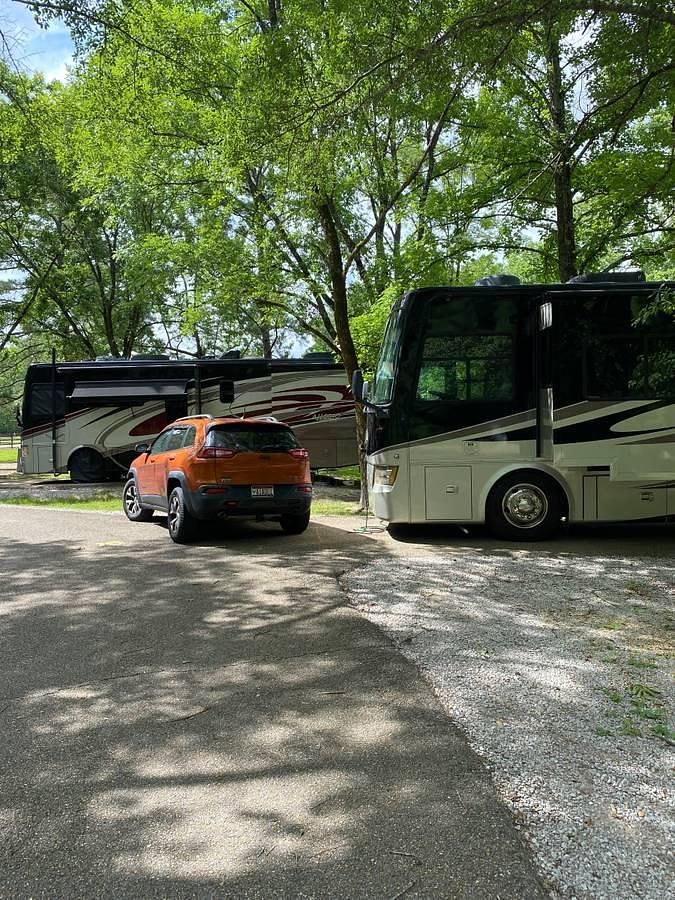 Used 2011 Tiffin Allegro Open Road RED Class A Motorhome & 2016 Jeep Trailhawk