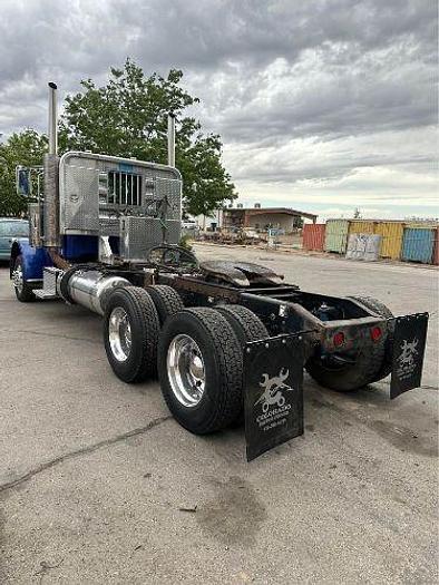 Used 2011 Peterbilt 389
