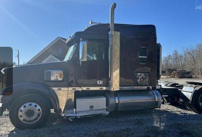 Used 2015 Freightliner CORONADO 122