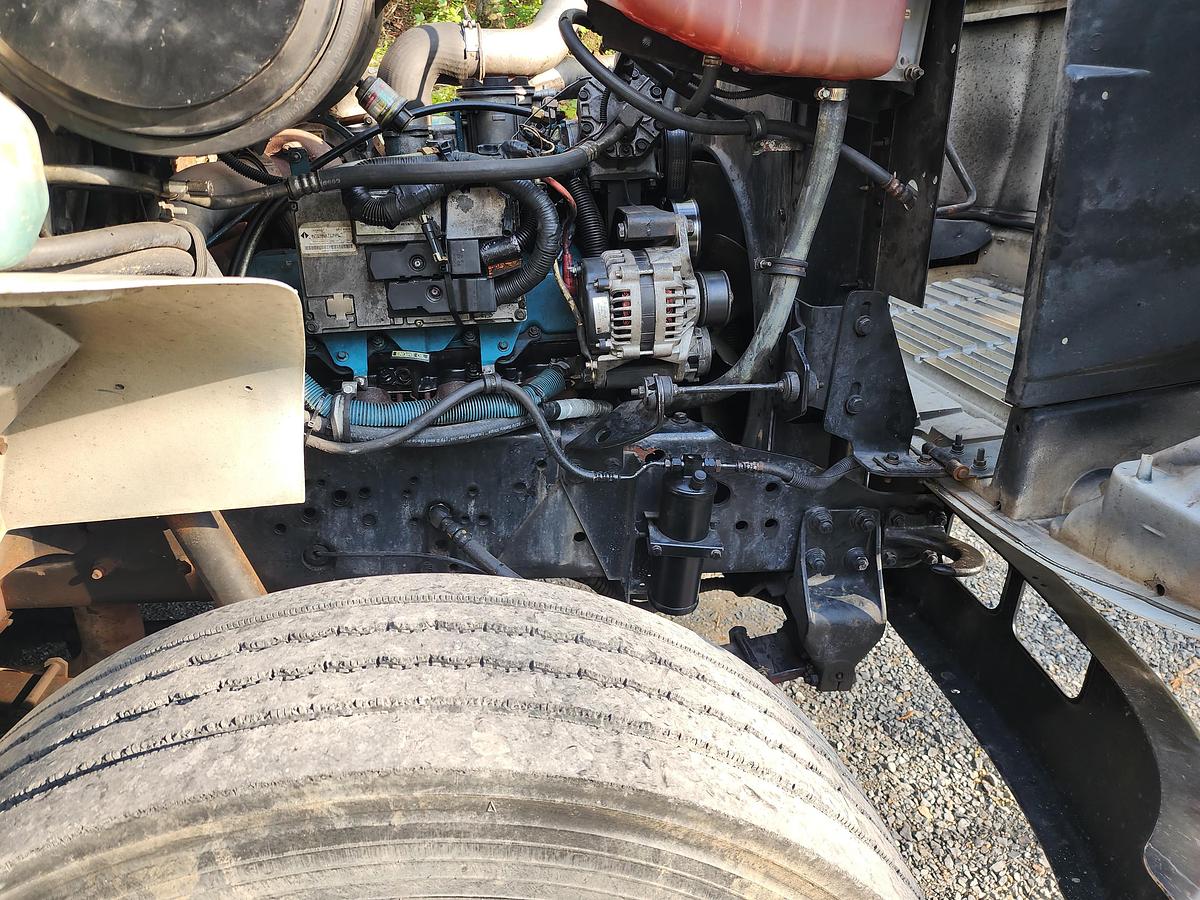 Used 2002 International 4700