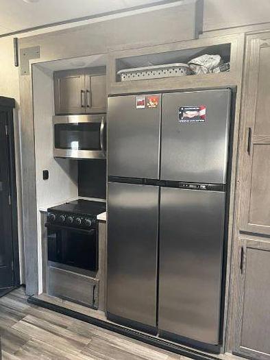 Used 2021 Heartland Road Warrior 291RW