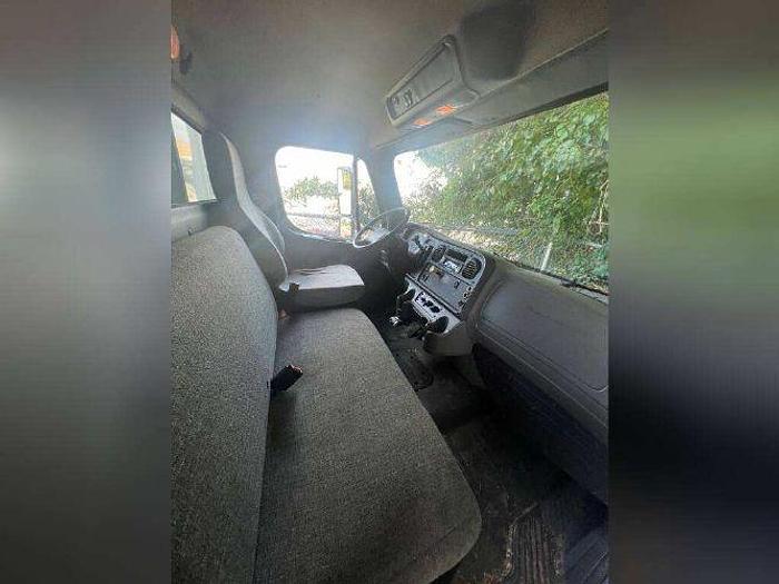 Used 2015 Freightliner Business Class M2 106 Chipper Truck