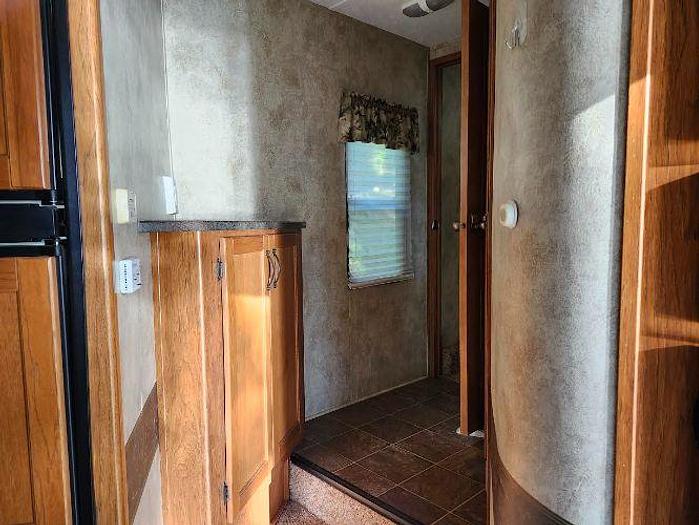 Used 2010 Keystone Montana Mountaineer 326RLT