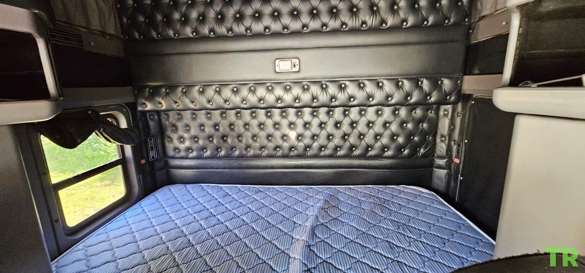 Used 2012 Kenworth W900L