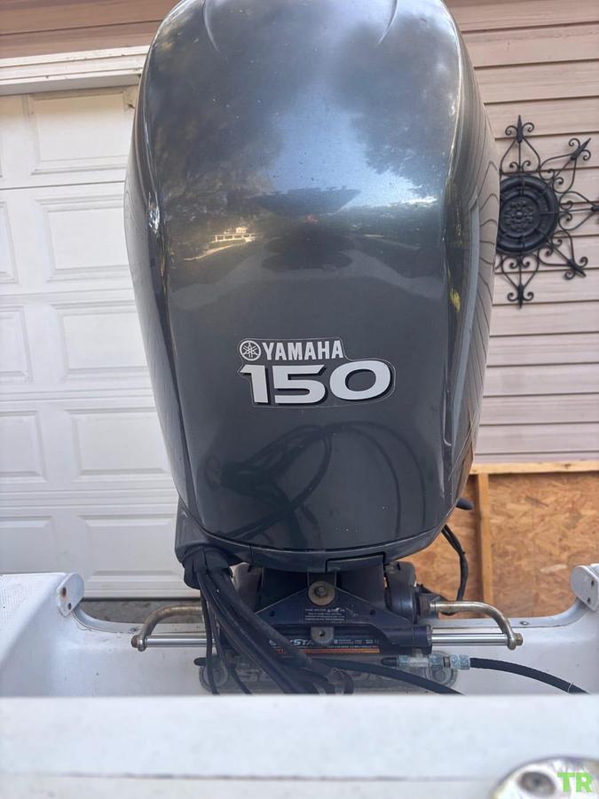 Used 2007 Sea Hunt Triton Center