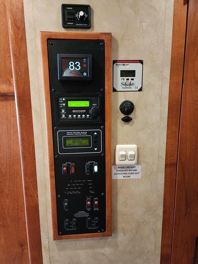 Used 2011 Holiday Rambler Endeavor 43DFT