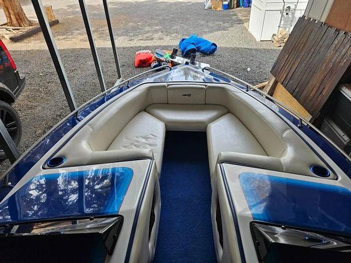 Used 1986 Commander Power Boat