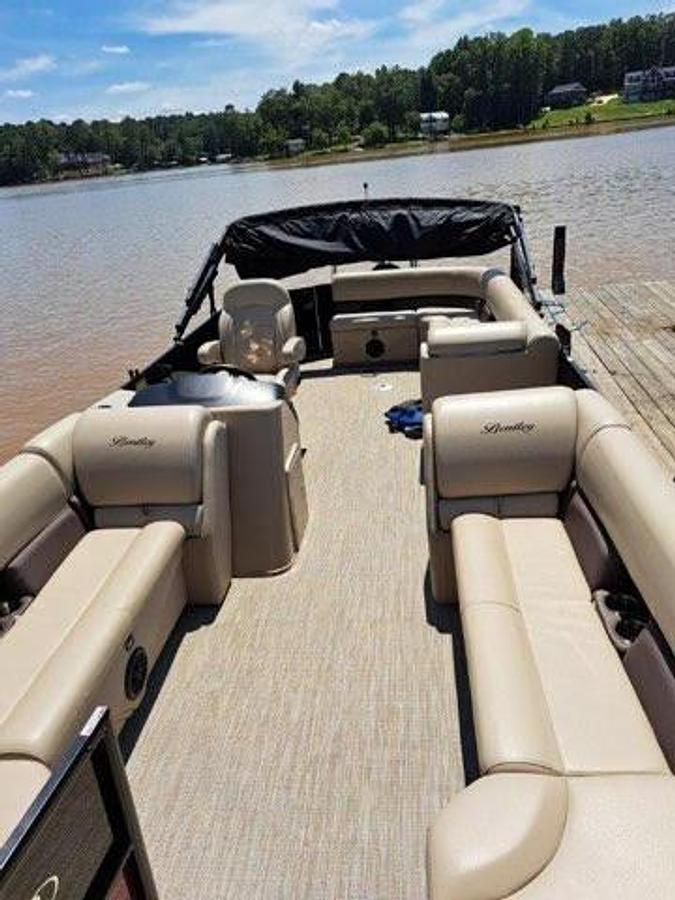 Used 2023 Bentley 24' Pontoon
