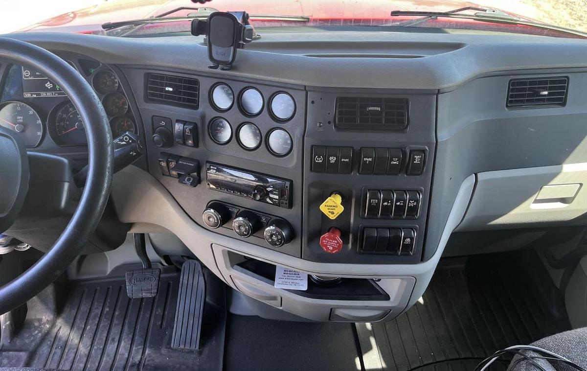 Used 2020 Peterbilt 567 Sleeper Semi Truck