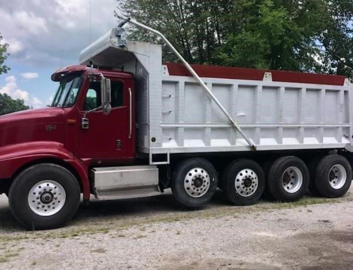 Used 2020 International 9200 Sleeper Semi Truck