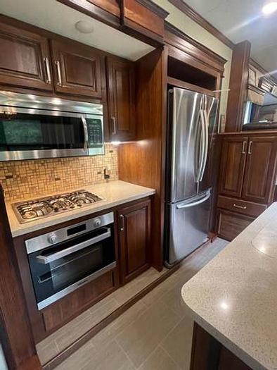 Used 2018 Keystone Alpine 3701FL