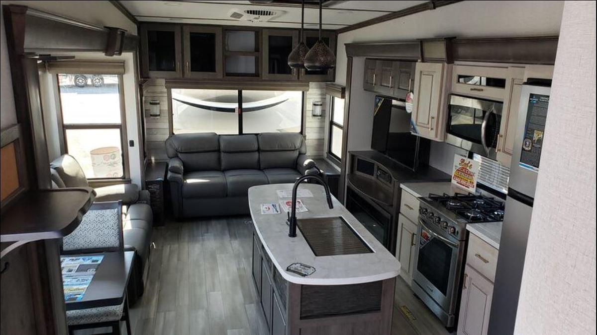 Used 2021 Alliance Paradigm 370FB Fifth Wheel