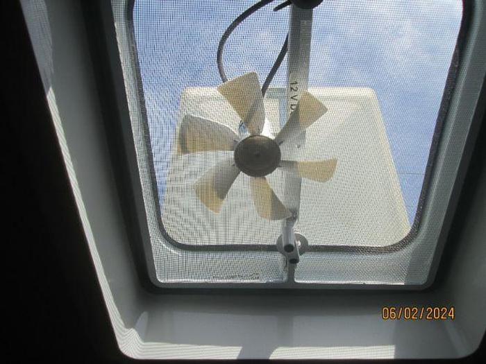 Used 2013 Winnebago Vista 30T