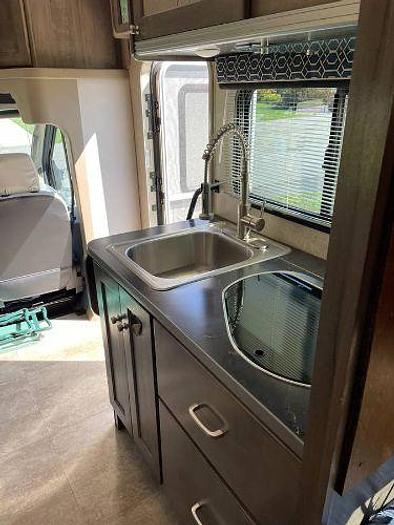 Used 2017 Winnebago Fuse 23A