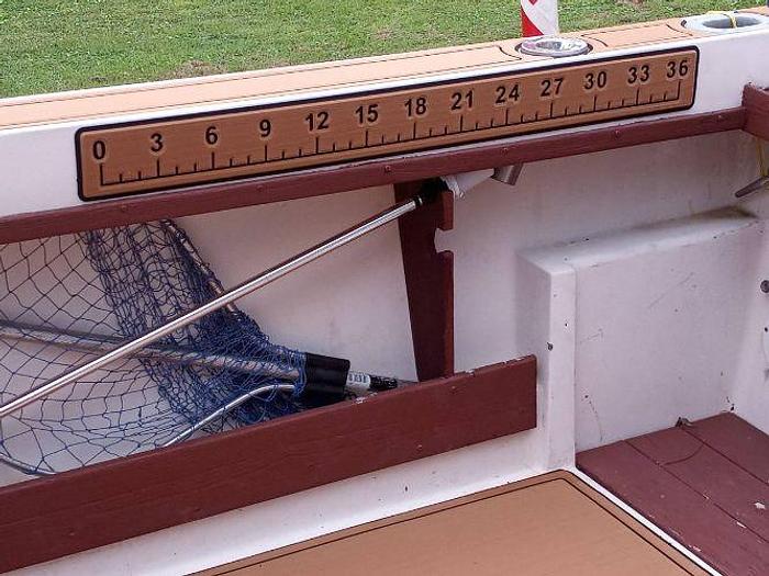 Used 1984 Tiara 25ft Boat