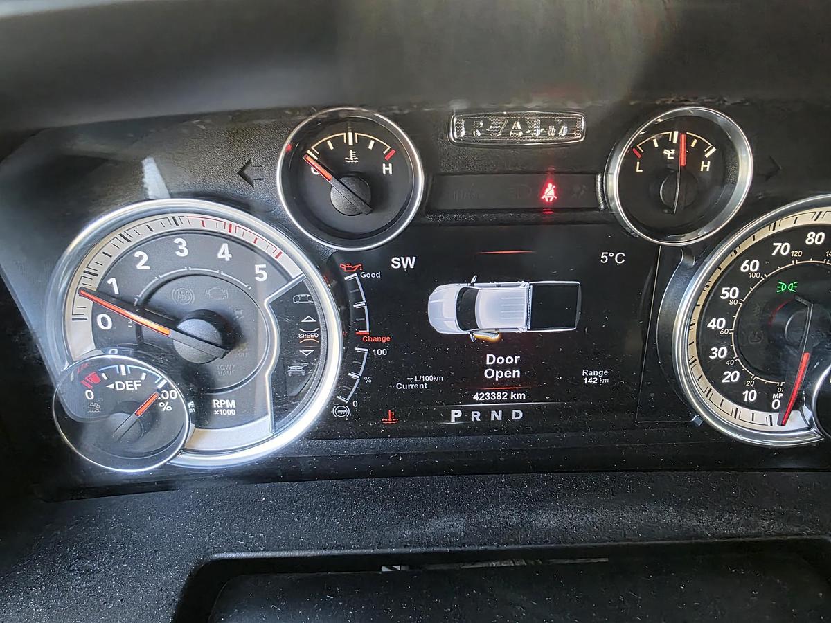 Used  2015 RAM 3500 Laramie Mega Cab 4WD DRW