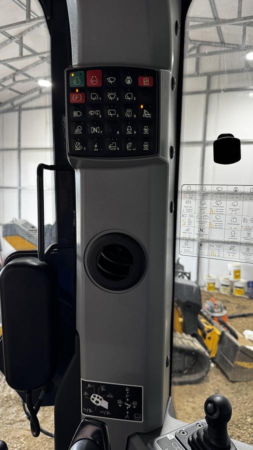 Used 2022 John Deere 700L XLT Crawler Dozer