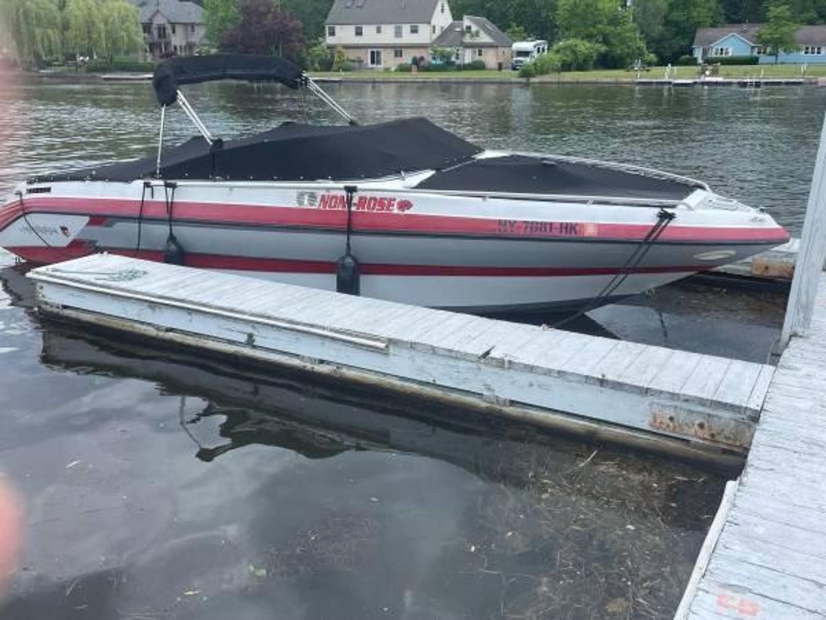 Used 1992 Mariah 2350Z Bowrider