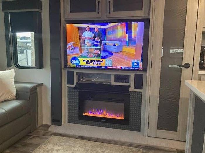 Used 2023 Keystone Montana High Country 331RL