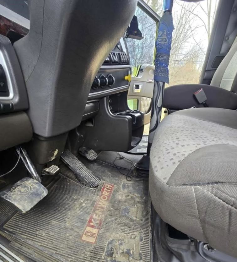 Used 2015 Kenworth T800 Dump Truck