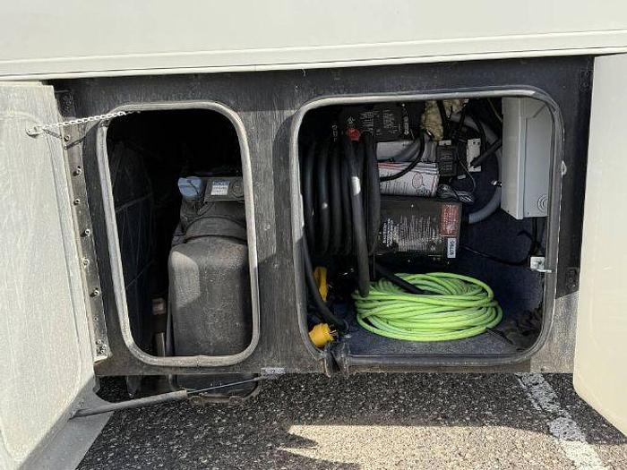 Used 2015 Tiffin Motorhomes Allegro Red 33AA