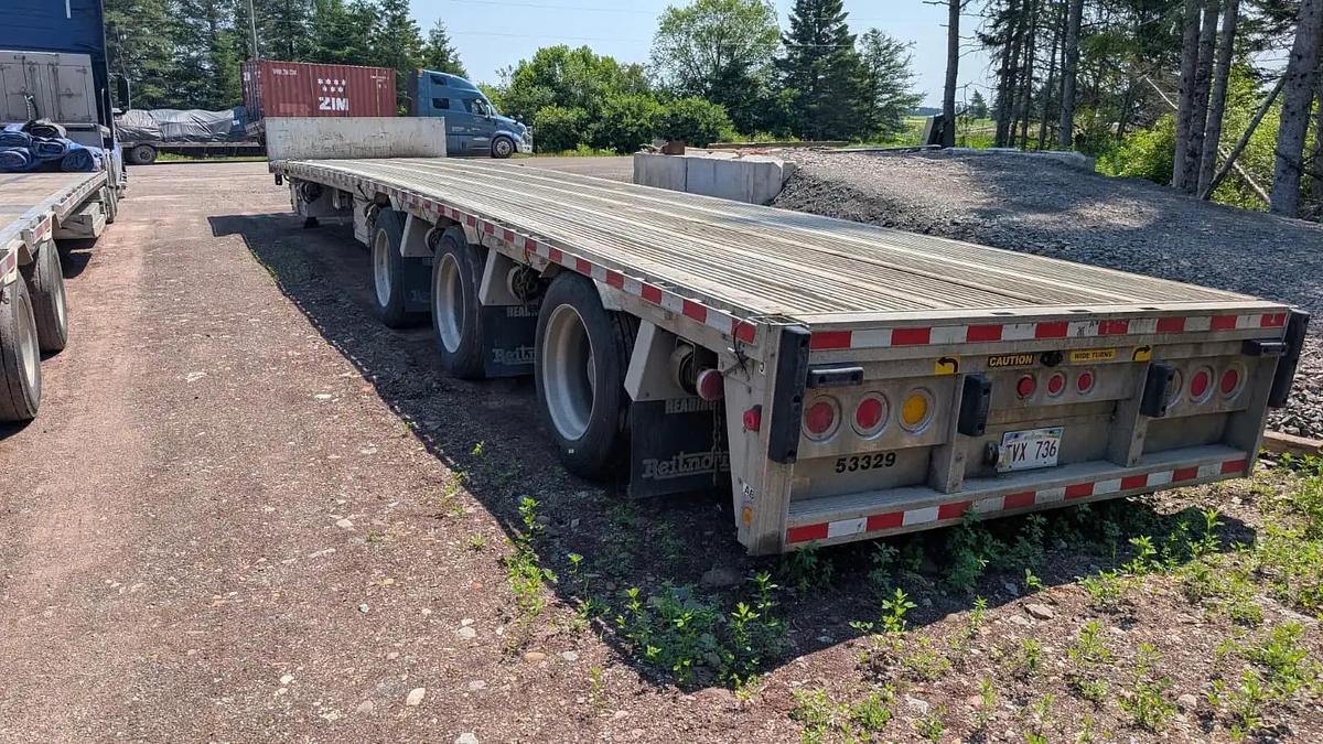 Used 2010 Peterbilt 386 Semi Truck – Cummins – 10-Speed