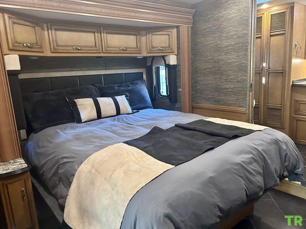 Used 2015 Newmar Ventana LE 3812